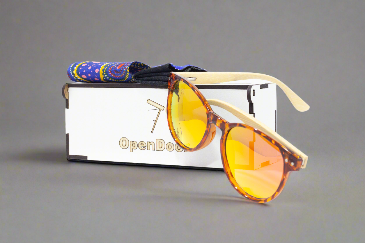 Half Wood Light Oval Sunglasses