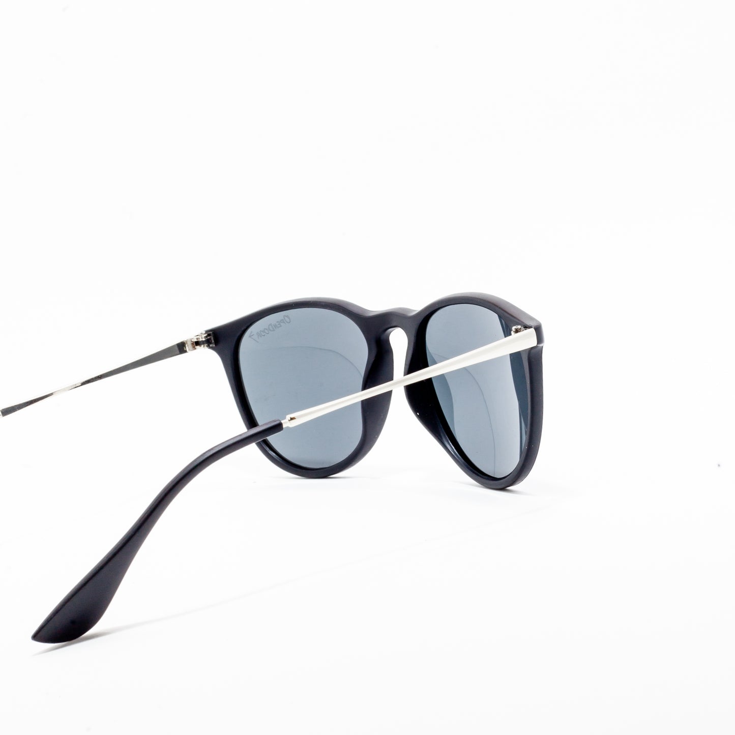 Classic Semi Oval Sunnies